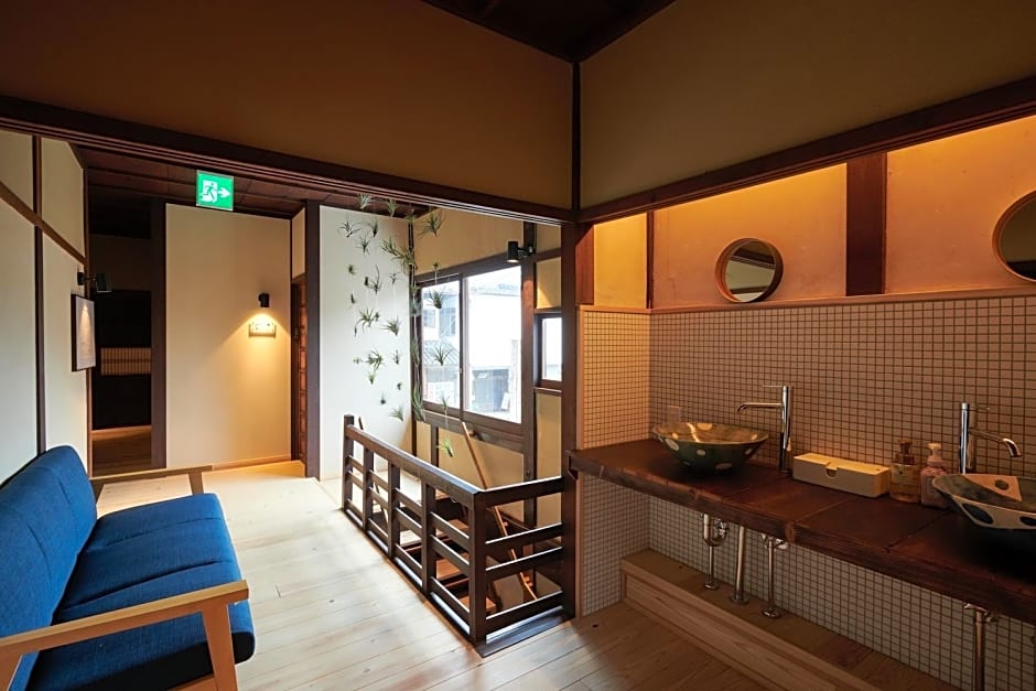 "Sasayama Jyokamachi Guest House KURIYA Semi Double Bunk Bed Cabin for 2-4 Pax - Vacation STAY 91845 "