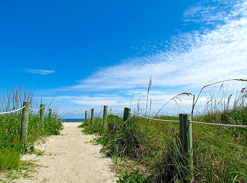 Royal Inn Beach Hotel Hutchinson Island