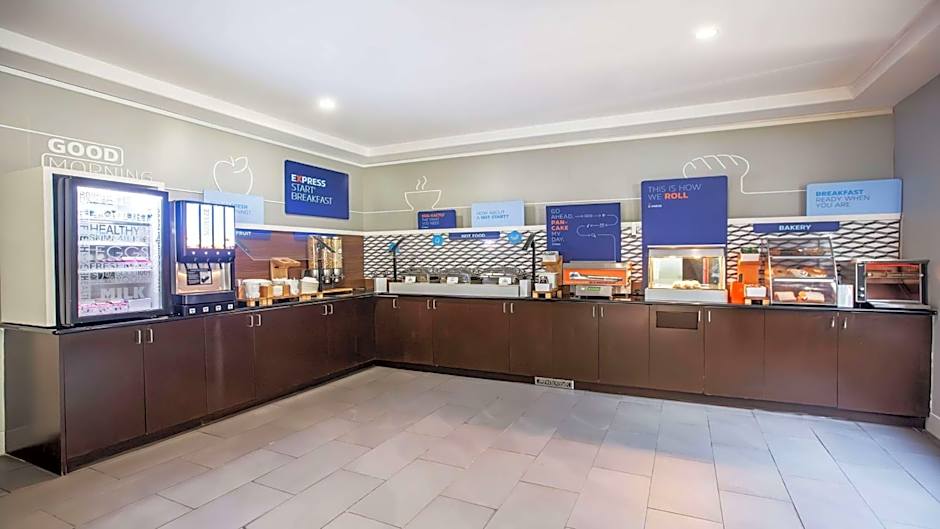 Holiday Inn Express & Suites-Regina-South By IHG