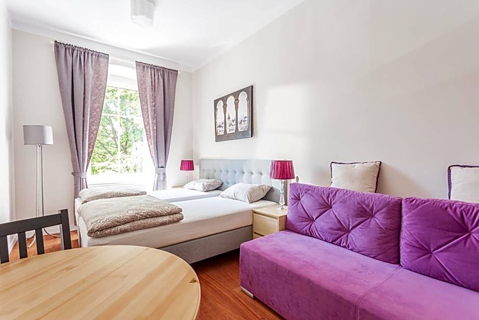 Babel Hostel, Dworzec PKP, Rynek