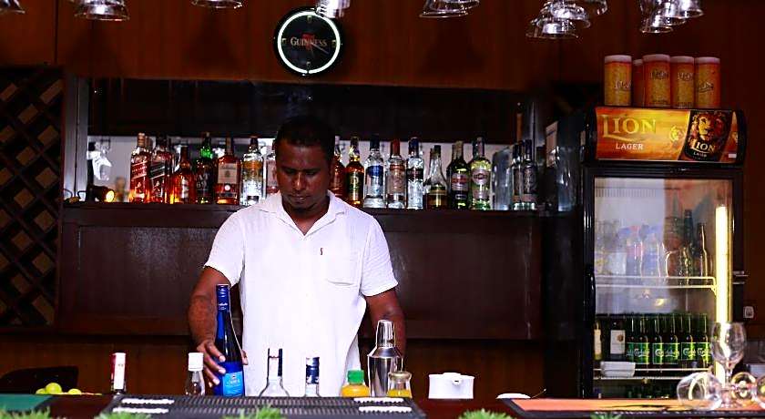 St.Lachlan Hotel & Suites