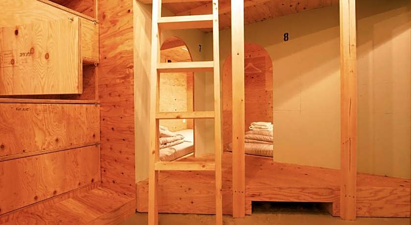 Ishigaki Guesthouse HIVE