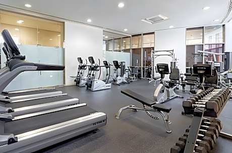 Best Plaza West Bay Hotel