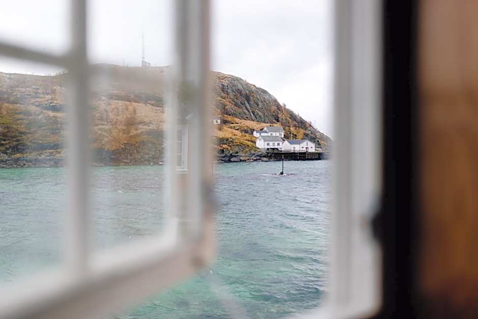 Sakrisøy Rorbuer