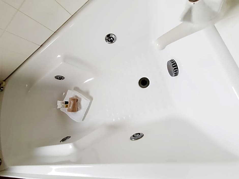 Fitzherbert Castle Motel