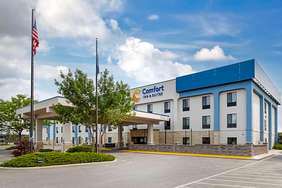Comfort Inn & Suites Rapid City near Mt Rushmore