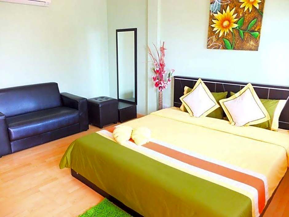 Sea beach Koh Larn 2 Hotel