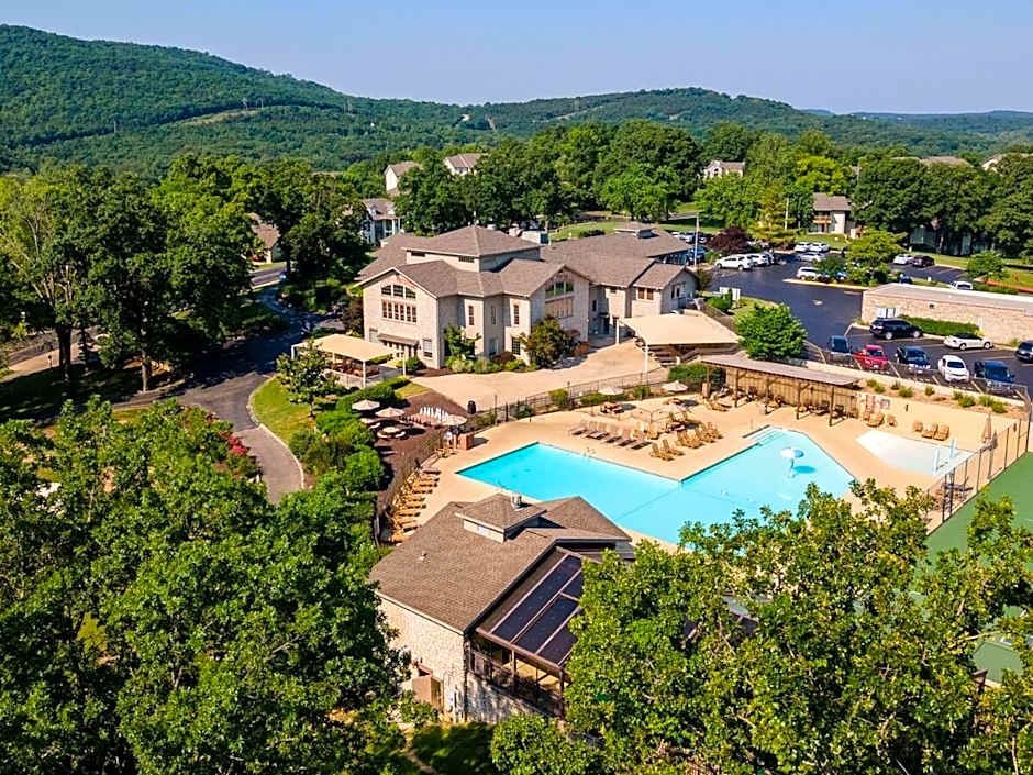 Ozark Mountain Retreat, Family Condo with Resort Amenities