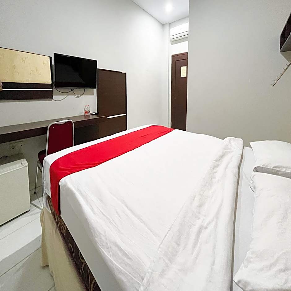 RedDoorz at Lucky Inn Panakukkang Makassar