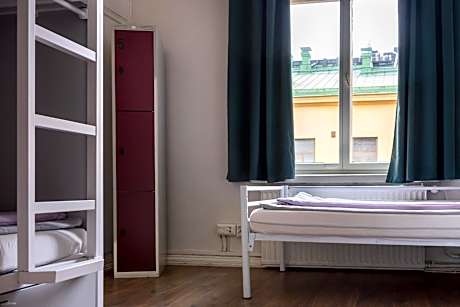 Single Bed in 5-Bed Mixed Dormitory Room