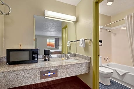 Double Room with Two Double Beds - Smoking