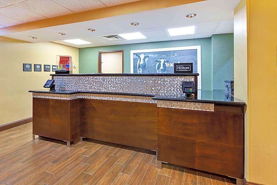 Hampton Inn By Hilton Cincinnati Airport-North