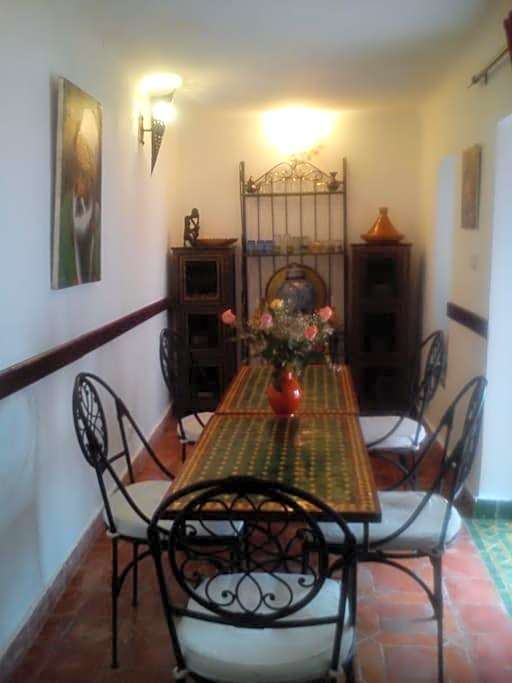 Dar Sarah-Mouassine-Marrakech, Riad authentique idéalement situé