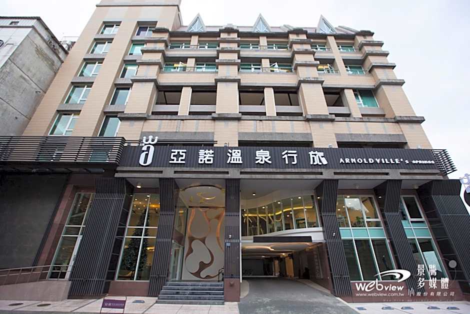 YA-NOLD HOT SPRING HOTEL