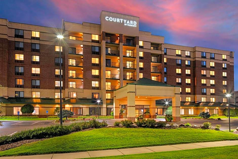 Courtyard by Marriott Bloomington by Mall of America