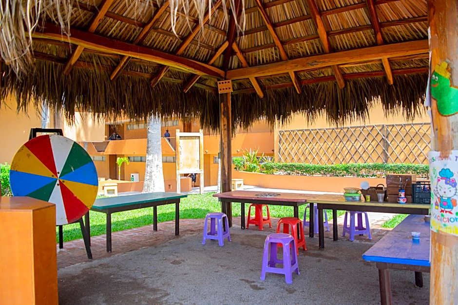 Costa de Oro Beach Hotel