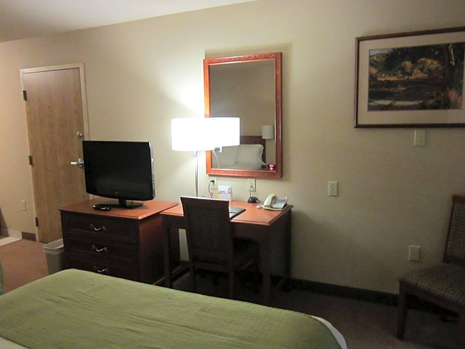 Super 8 by Wyndham Fort St. John BC