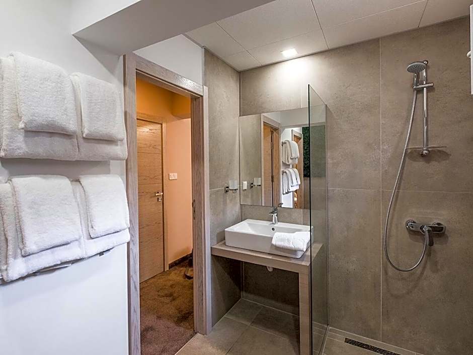 Caro Apartments & Rooms