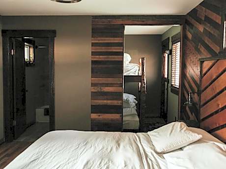 Luxury Quadruple Room