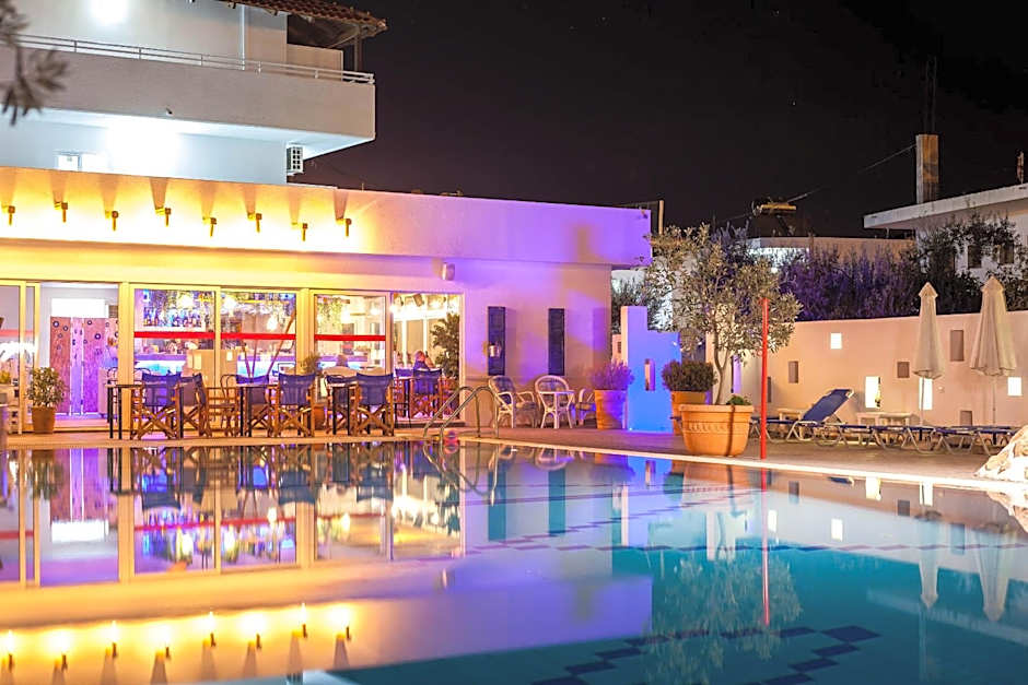 Tinas Plus Hotel