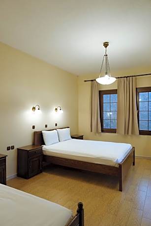 Triple Room with Lake View