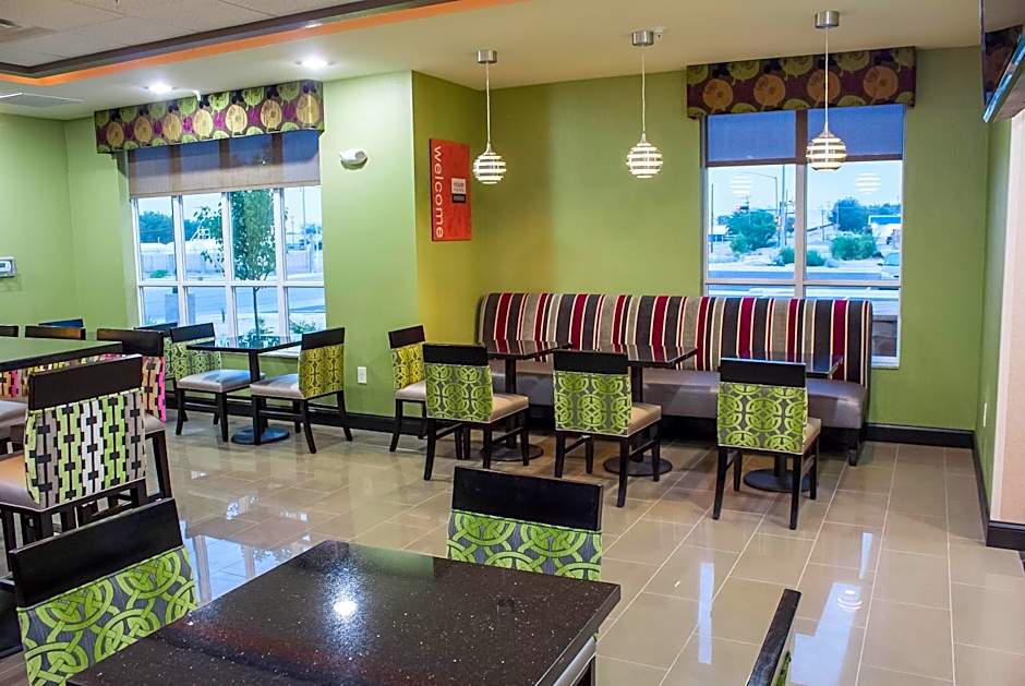 Comfort Inn & Suites Artesia