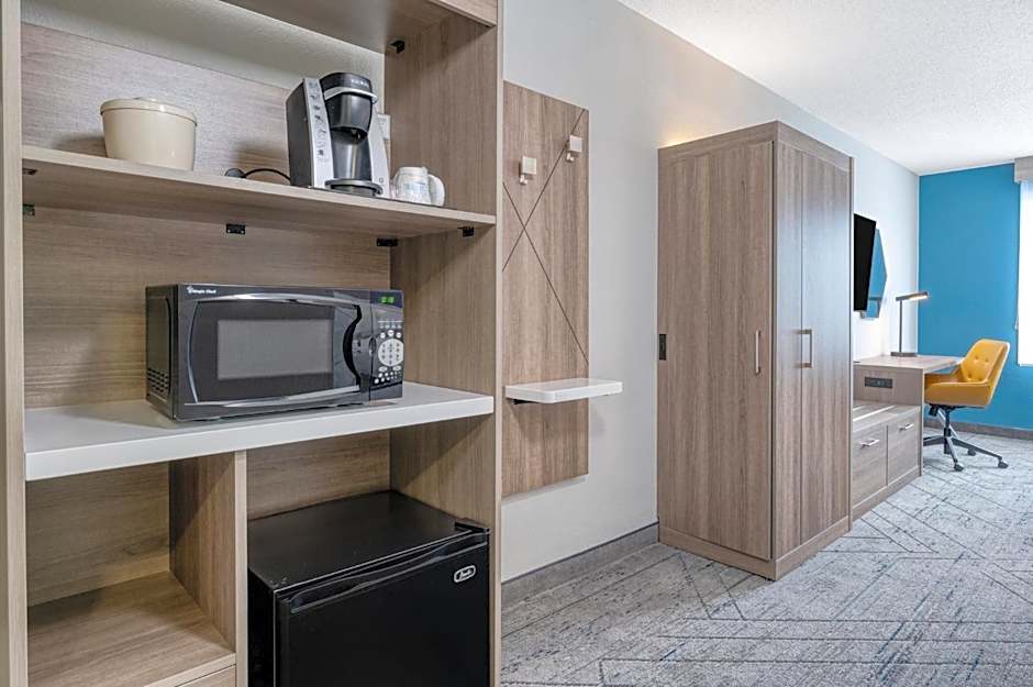 Holiday Inn Express Hotel & Suites Columbus Airport By IHG