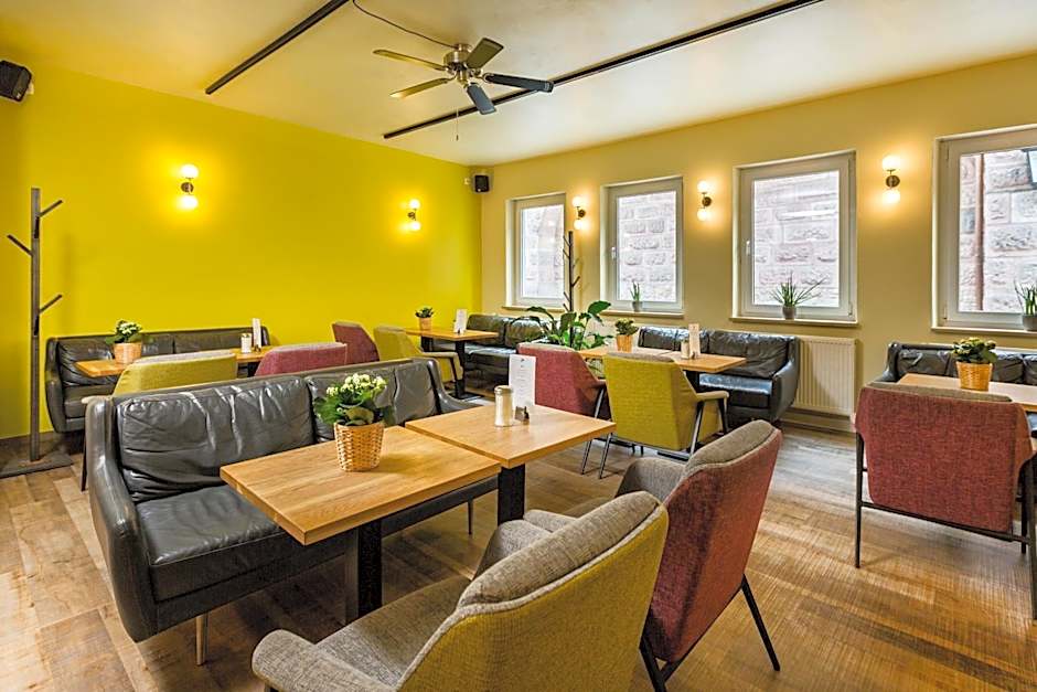 Five Reasons Hostel & Hotel