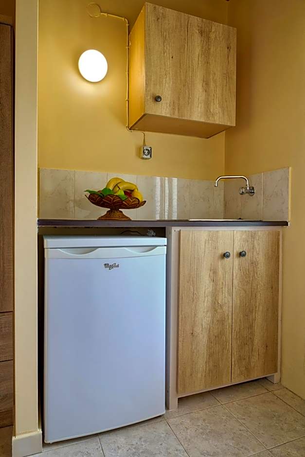 Two Brothers Studios & Apts