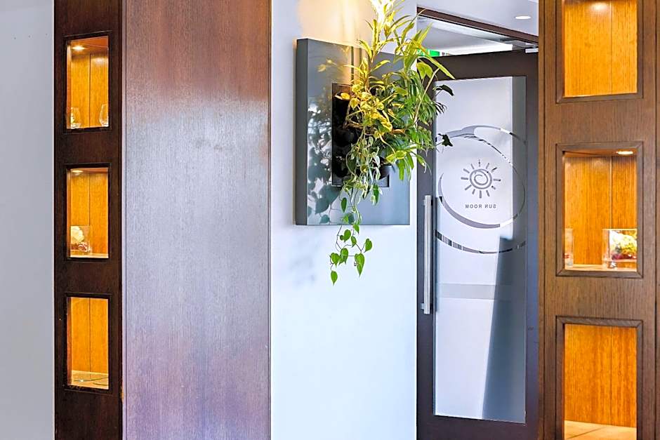 Hotel Elms Christchurch, an Ascend Collection Hotel