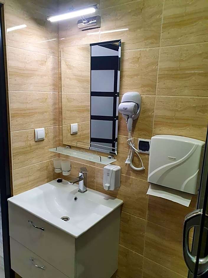 Comfort Stay, EV, Parking