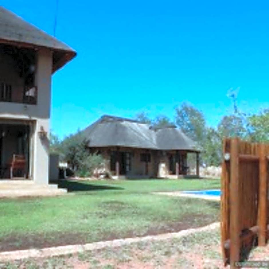 Zebula Golf and Wildlife Estate - Squirrel Pandemonium Pax 12 - Moi Signature Luxury villa