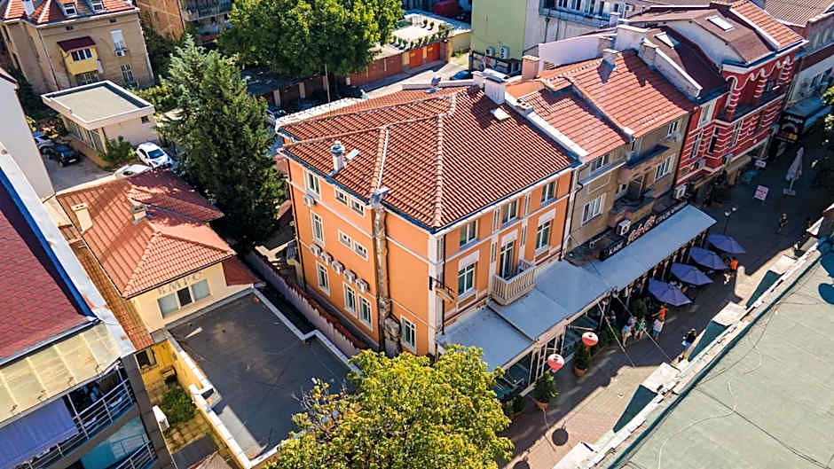 Primavera 2 Hotel