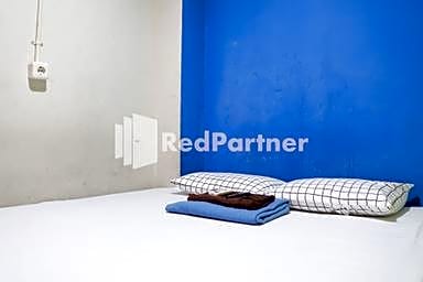 Cosmo Tanjung Duren Mitra RedDoorz