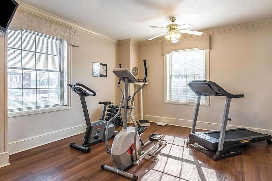 Hotel Bothwell Sedalia Central District, an Ascend Collection Hotel