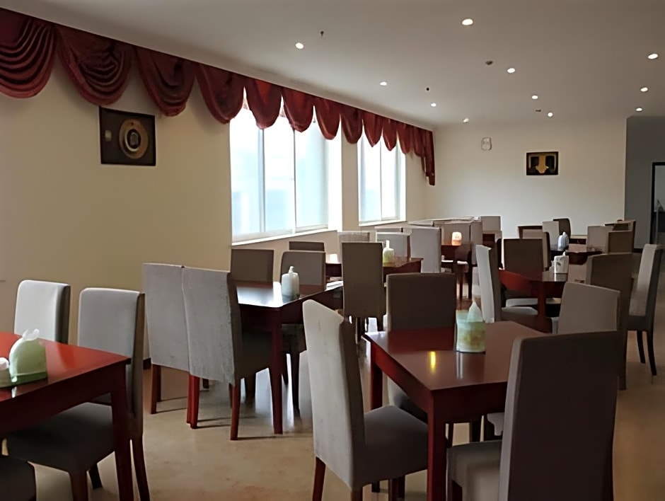 GreenTree Inn Changshu Aotelaisi Business Hotel