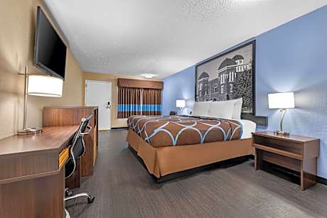 1 King Bed Mobility Accessible Room Non-Smoking