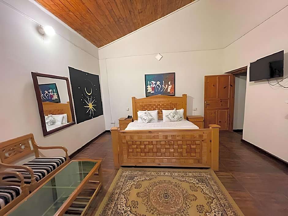 Umda Hotel Pine Top – Murree, IN