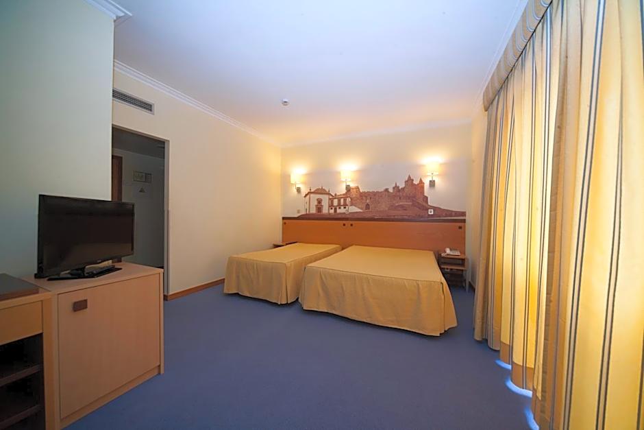 Hotel Feira Pedra Bela