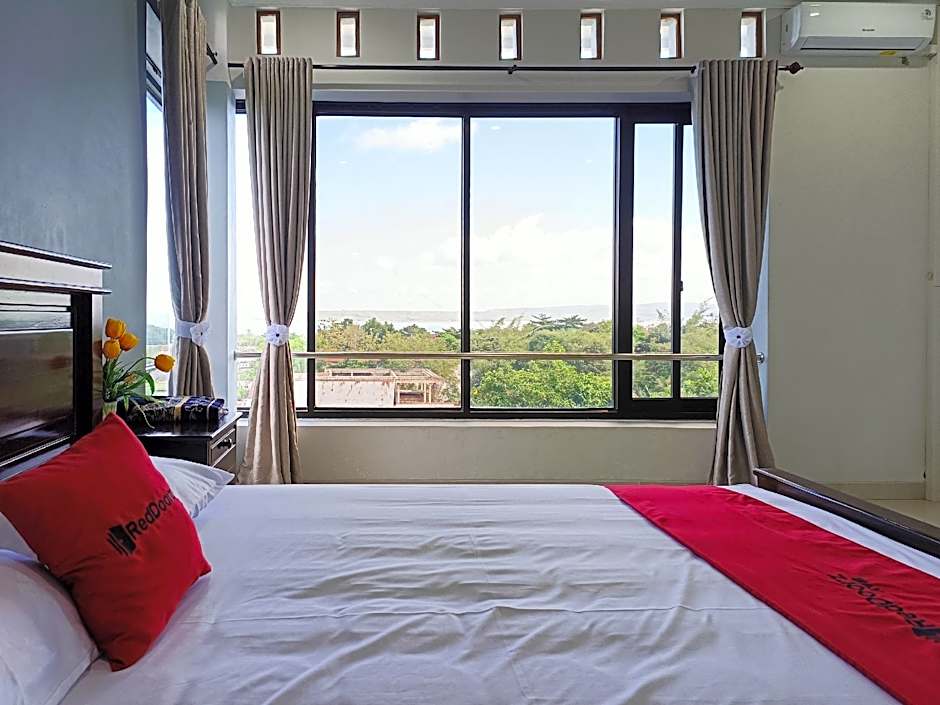 RedDoorz @ Green Homestay Syariah Baubau