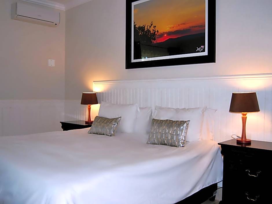 Safari Hotel & Convention Centre