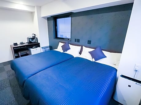 Twin Room - Non-Smoking