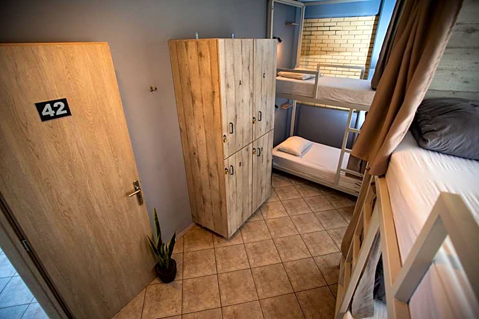 Bedway Athens Hostel