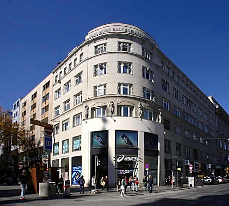 Continental Hotel-Pension
