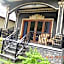 Amed Romance House