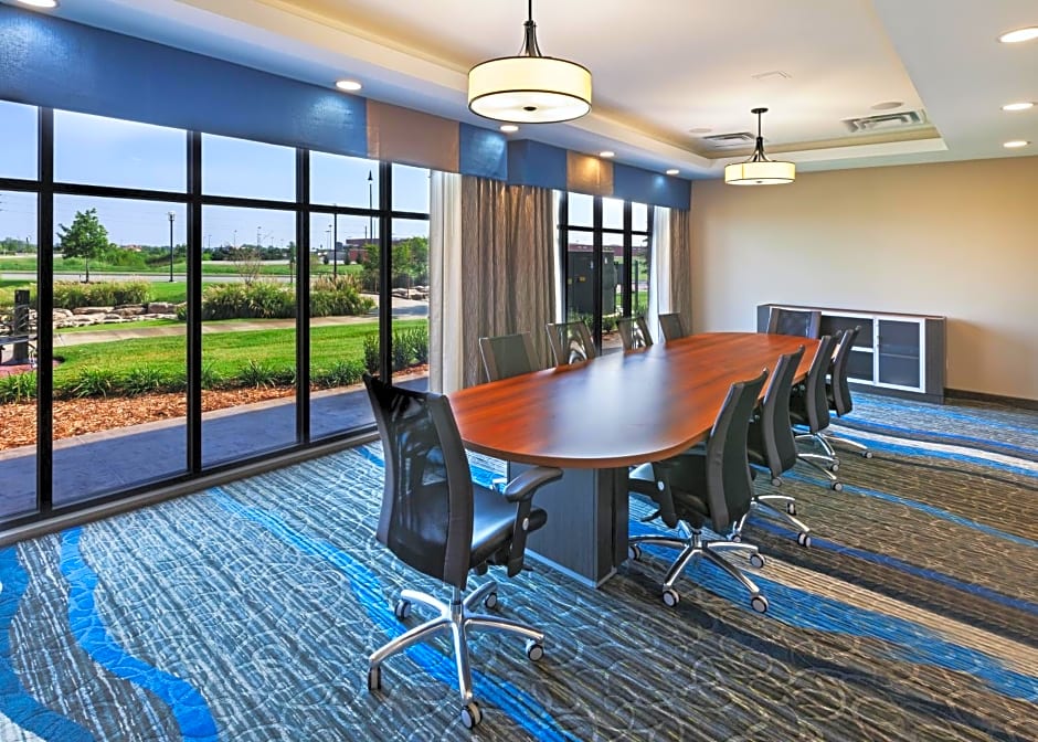 Holiday Inn Express & Suites Glenpool, an IHG Hotel