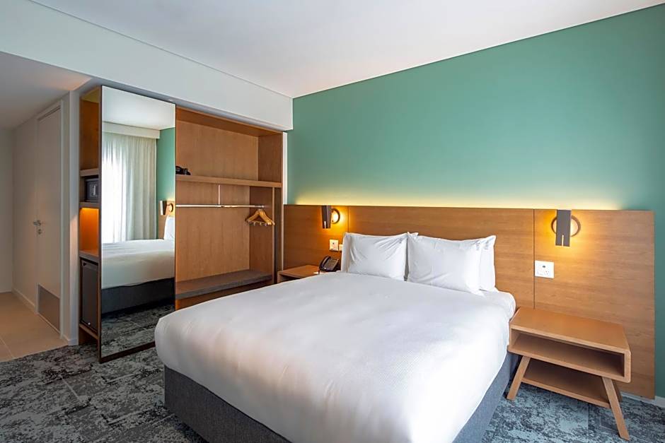 Holiday Inn Express And Suites Queenstown By IHG