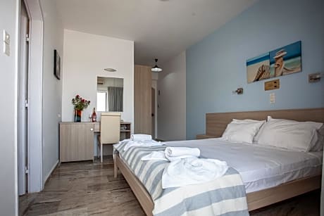 Double or Twin Room with Pool View