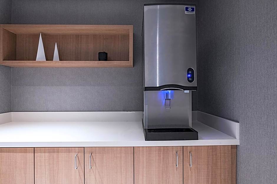 AC Hotel by Marriott Waco Downtown