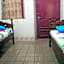 OYO Life 1972 Aman Family Inn Syariah